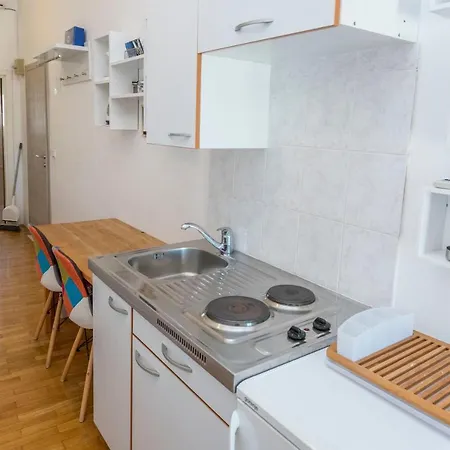 Studio J Apartment